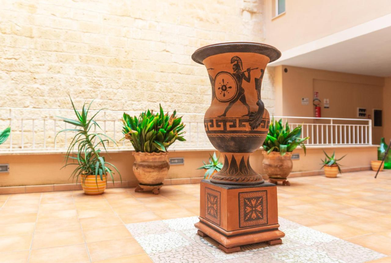 Il Cortile Delle Esperidi Apartman Lecce Kültér fotó
