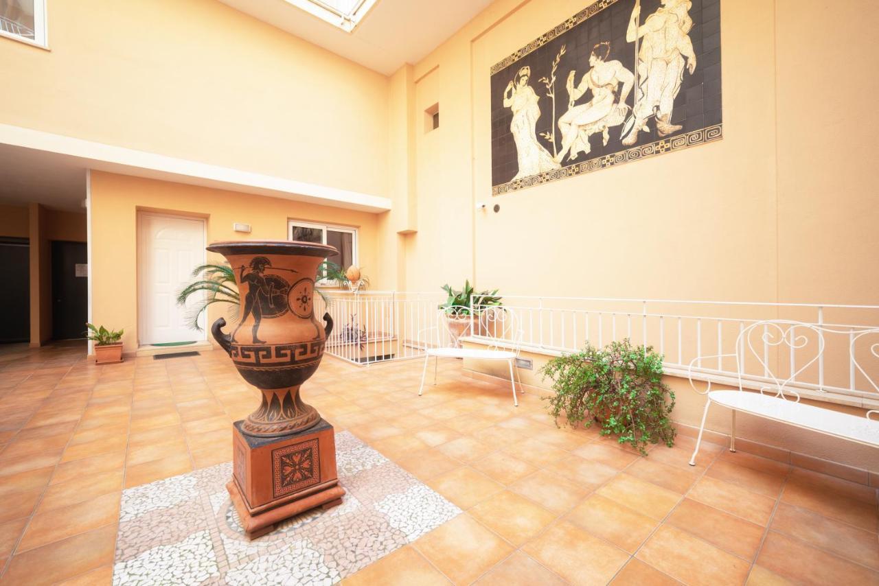Il Cortile Delle Esperidi Apartman Lecce Kültér fotó