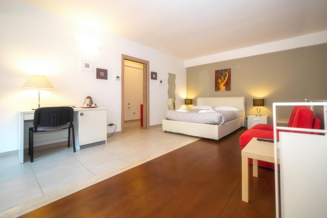 Il Cortile Delle Esperidi Apartman Lecce Kültér fotó