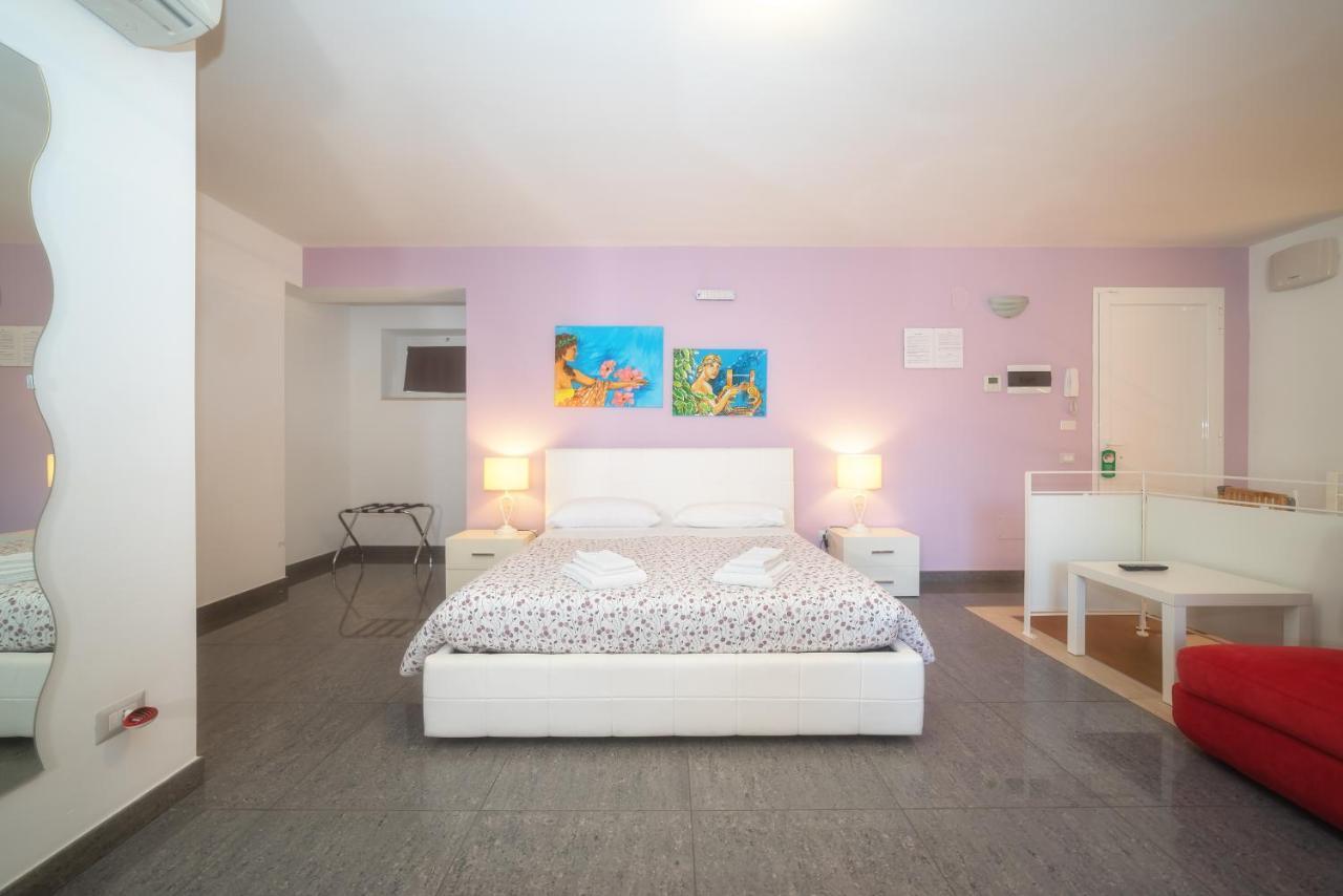 Il Cortile Delle Esperidi Apartman Lecce Kültér fotó