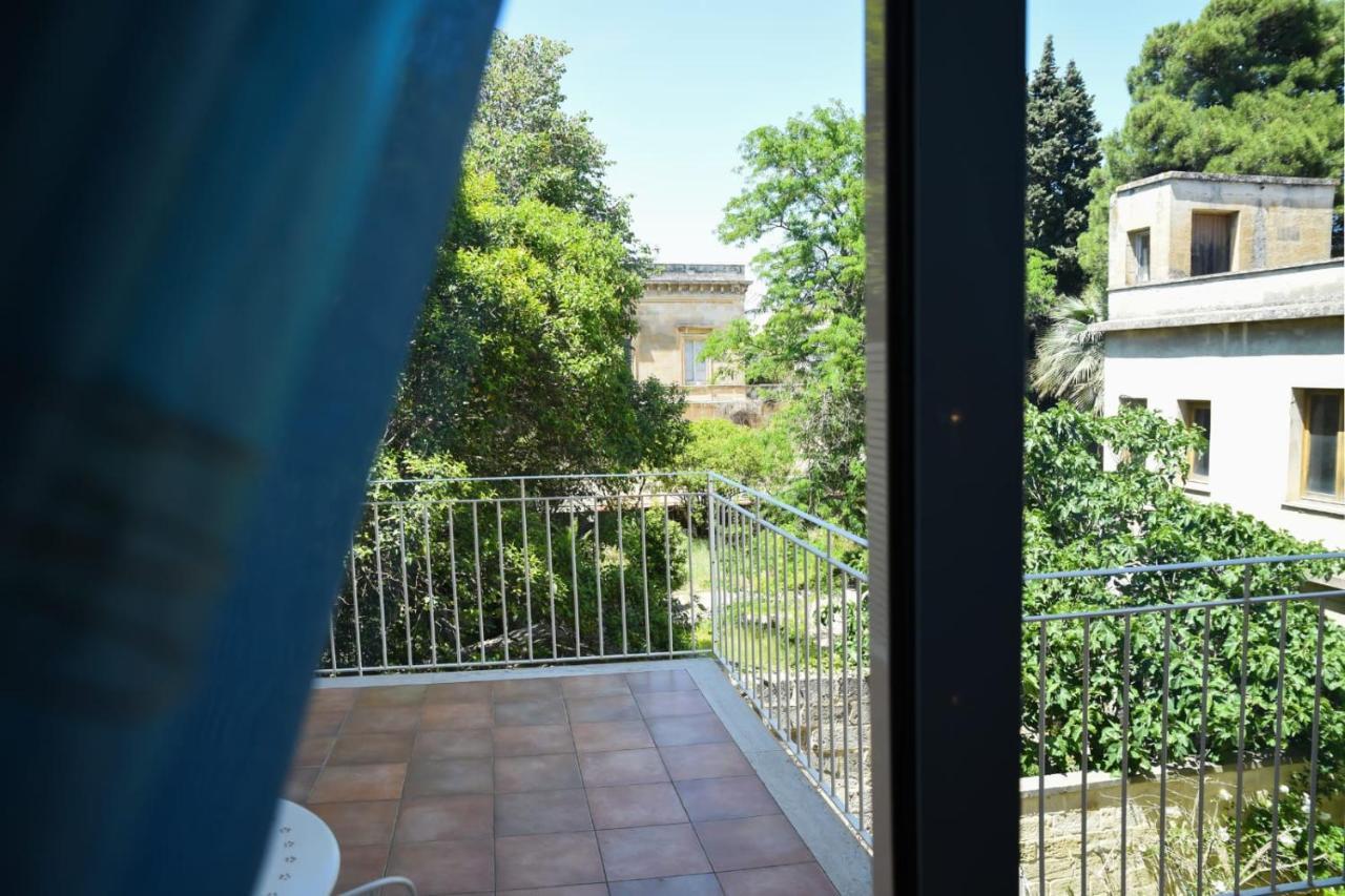 Il Cortile Delle Esperidi Apartman Lecce Kültér fotó
