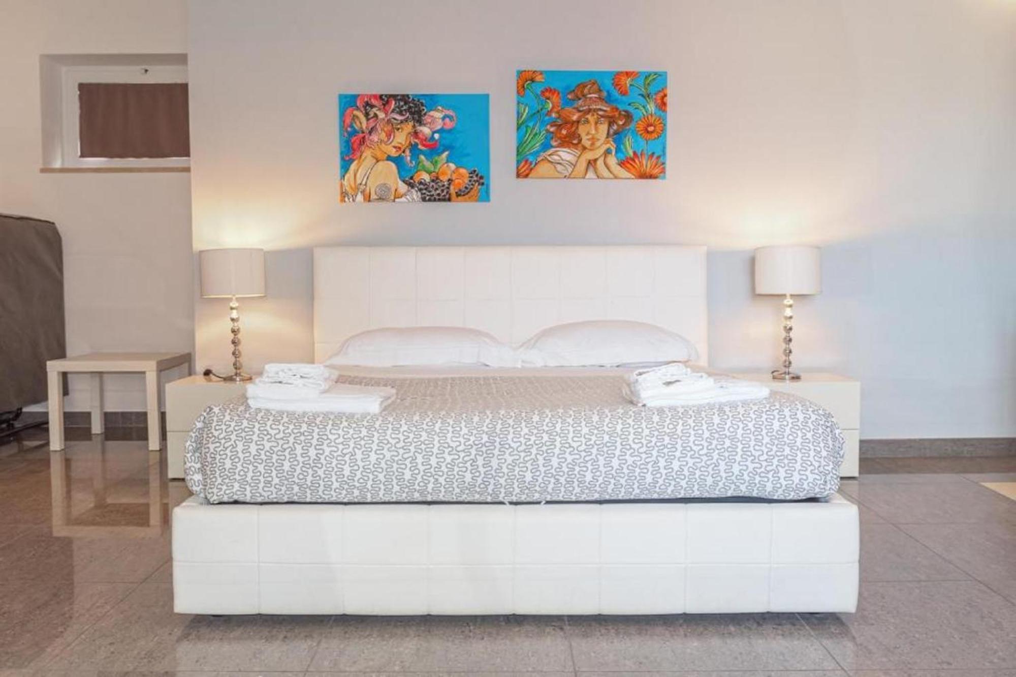 Il Cortile Delle Esperidi Apartman Lecce Kültér fotó